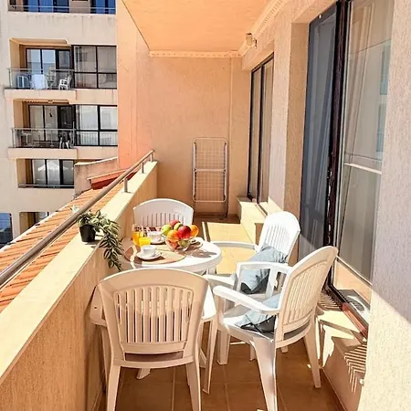 Panoramic Sea & Pool Views - C204 Апартаменти