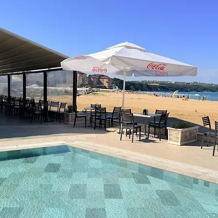 Panoramic Sea & Pool Views - C204 Апартаменти Обзор