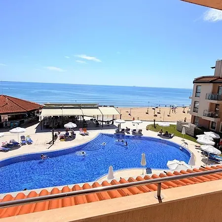 Panoramic Sea & Pool Views - C204 Апартаменти Обзор