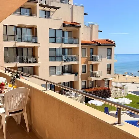 Panoramic Sea & Pool Views - C204 Апартаменти