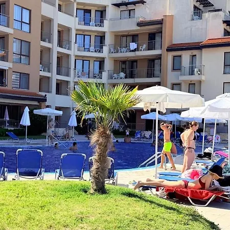 Panoramic Sea & Pool Views - C204 Апартаменти Обзор